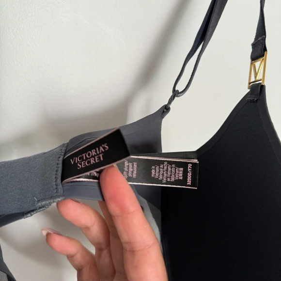 Victoria’s Secret Very Sexy Push Up  Plunge Bra 32DDD - Picture 6 of 7